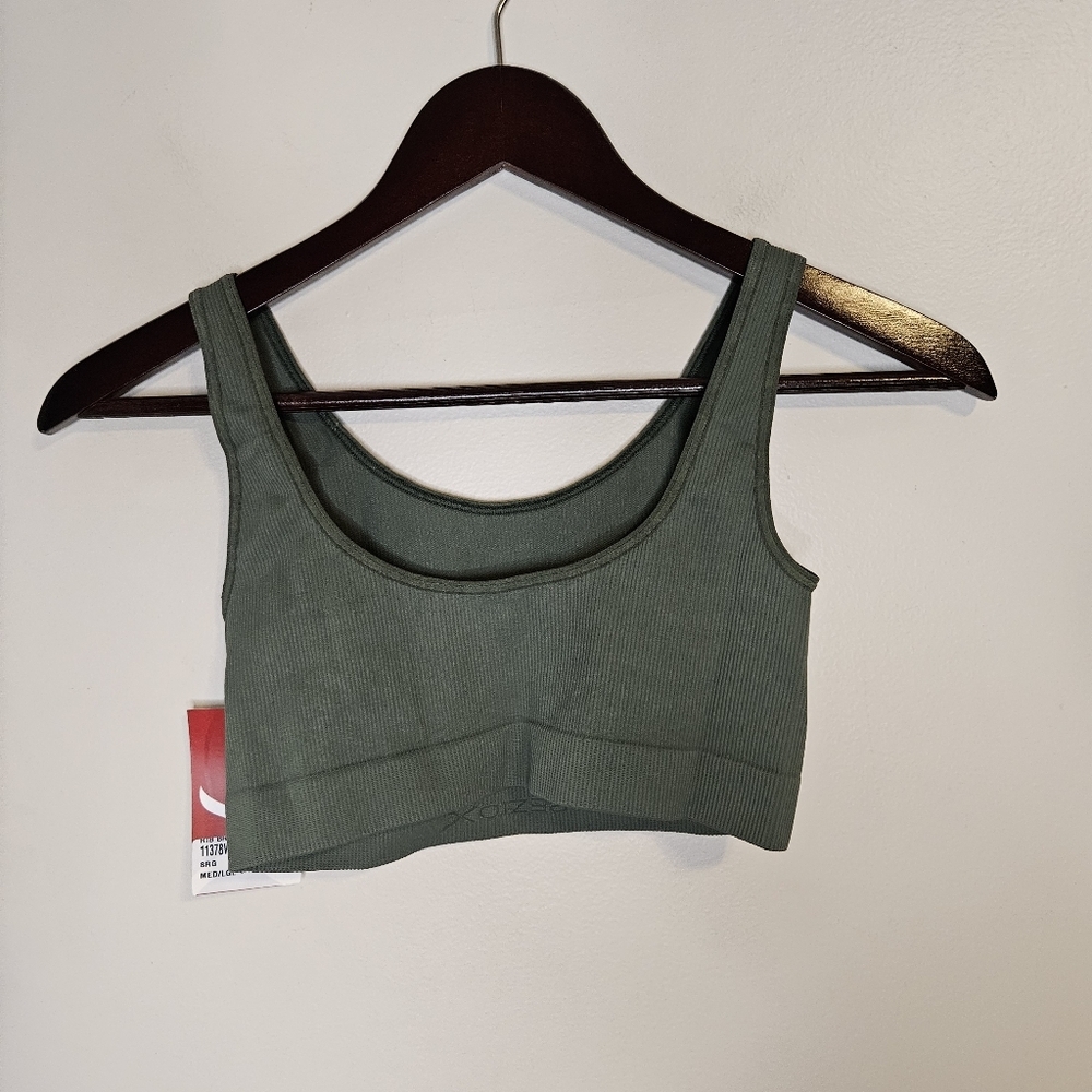 CAPEZIO Safari Green Seamless Ribbed Bra Top Medium/Large Dance Activewear NWT - Picture 3 of 8